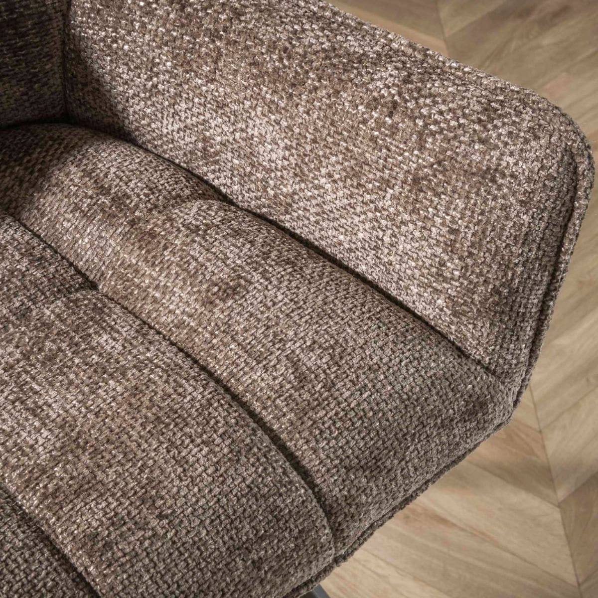 Esszimmersofa aus Samt mit Steppnähten – Hoher Sitzkomfort für stilvolle Esszimmer 1