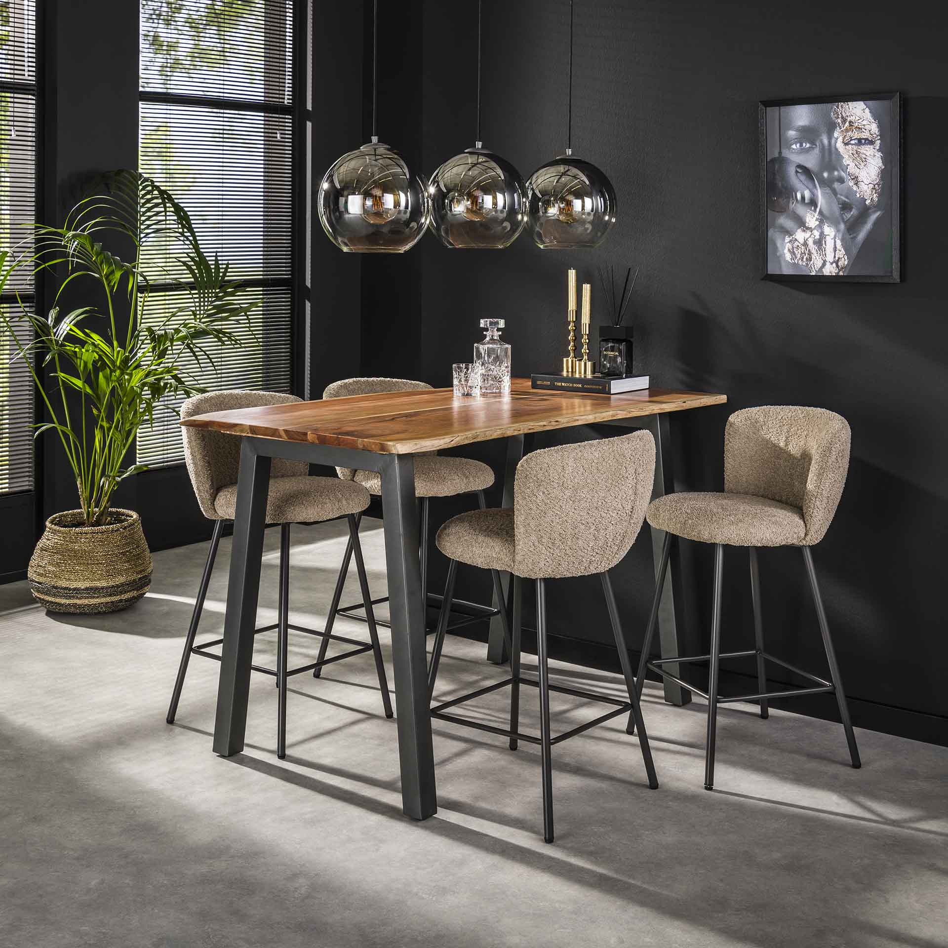 Bartisch 147 x 80 cm aus Akazienholz mit pulverbeschichtetem Stahlgestell – Massiv und Modern für Gesellige Runden 0