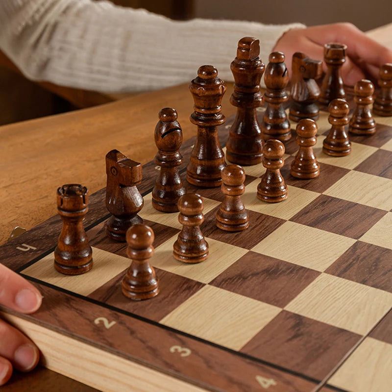 Edles Schachspiel aus Holz – Magnetisch & klappbar