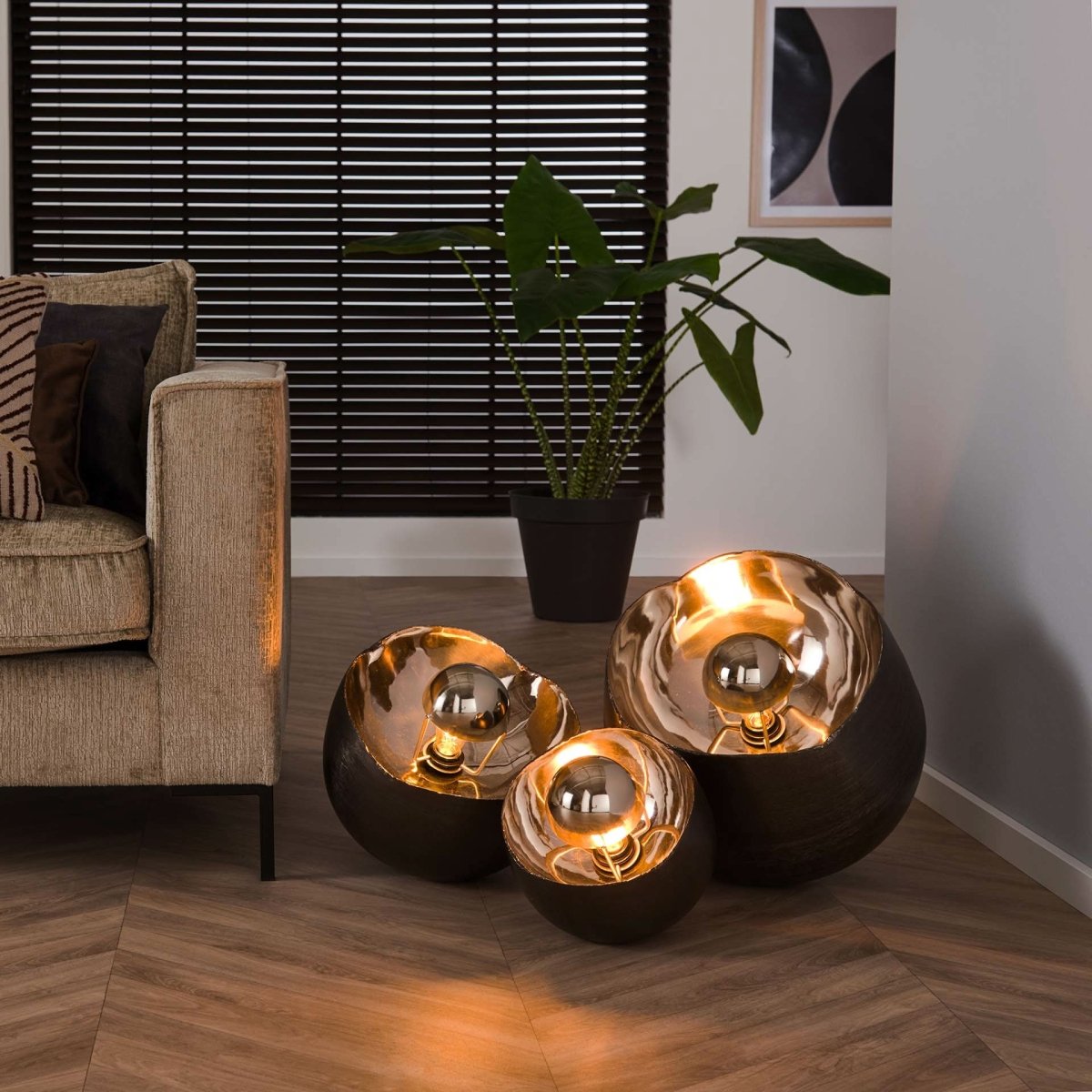 Tischlampe Ø28 cm aus Metall – Moderne Tischleuchte mit Reflektorschirm für Innenräume, E27 Fassung 4