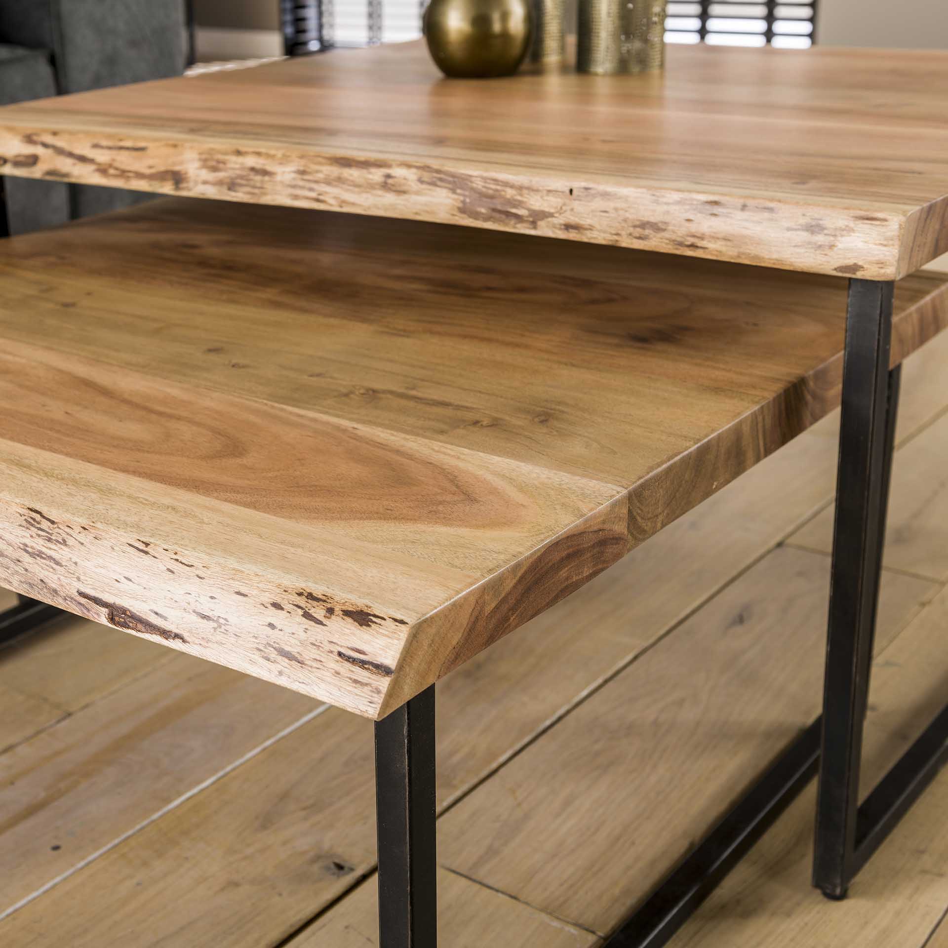 Couchtisch-Set 2-teilig aus Akazienholz mit schwarzem Metallrahmen – 80 x 80 x 45 cm, Live-Edge Oberfläche 1