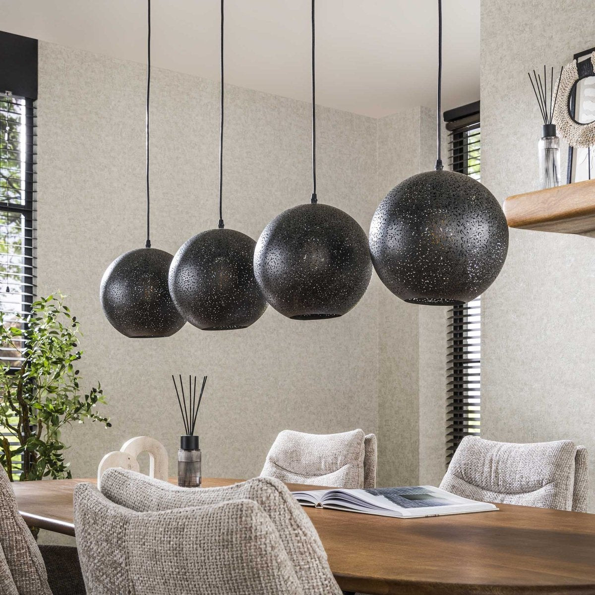 Pendelleuchte Schwarz 4-flammig Ø25 cm Höhenverstellbar bis 150 cm – Moderne Hängelampe aus Metall für stilvolle Beleuchtung 1