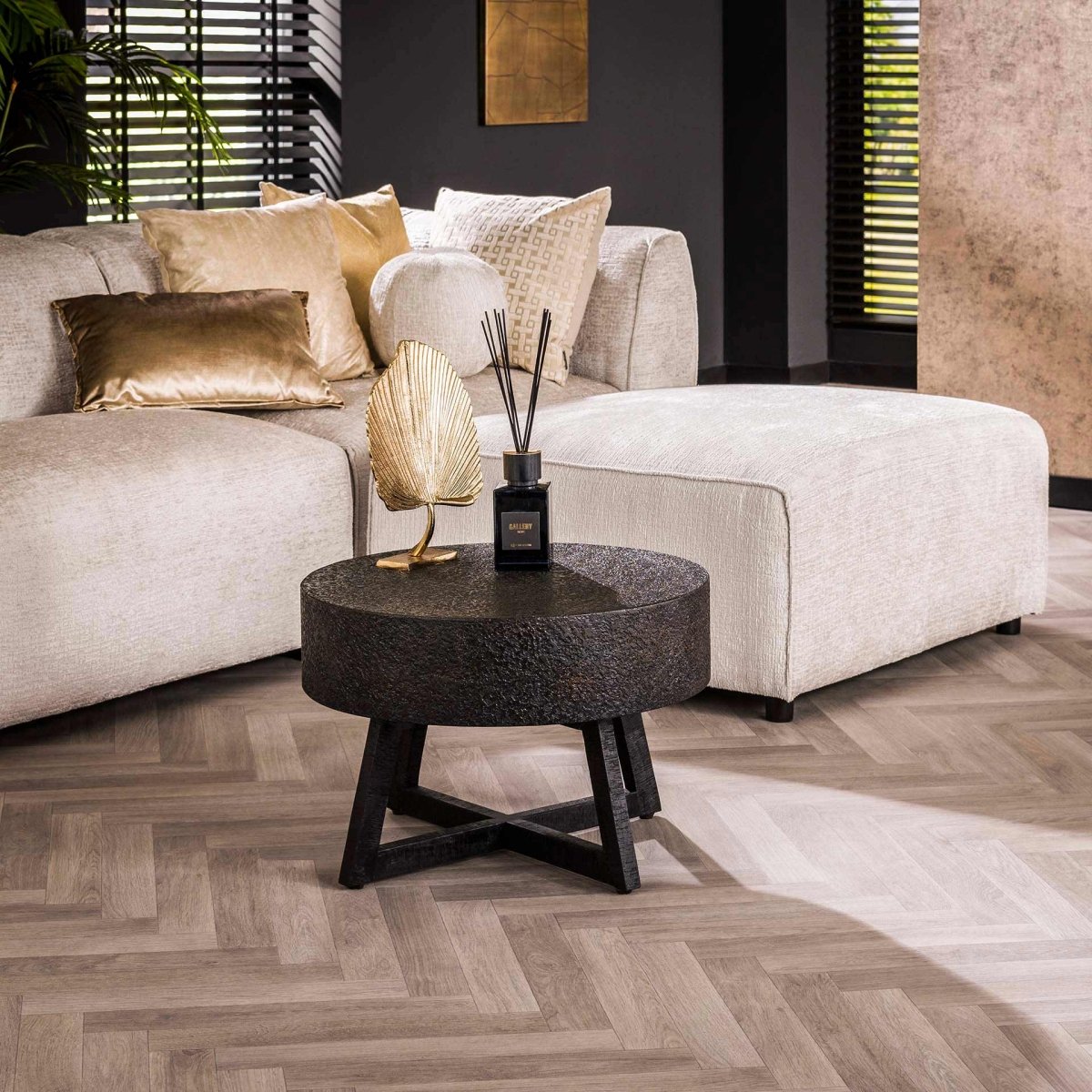 Runder Couchtisch Ø60 cm aus schwarzem Akazienholz – Massivholztisch für modernes Wohnzimmer 0