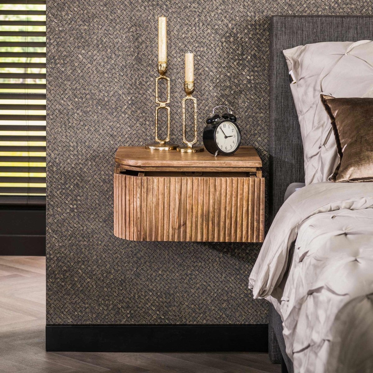 Schwebender Nachttisch Set 2er aus Mangoholz 40 x 35 x 20 cm – Modernes Wellendesign für platzsparende Lösungen 1
