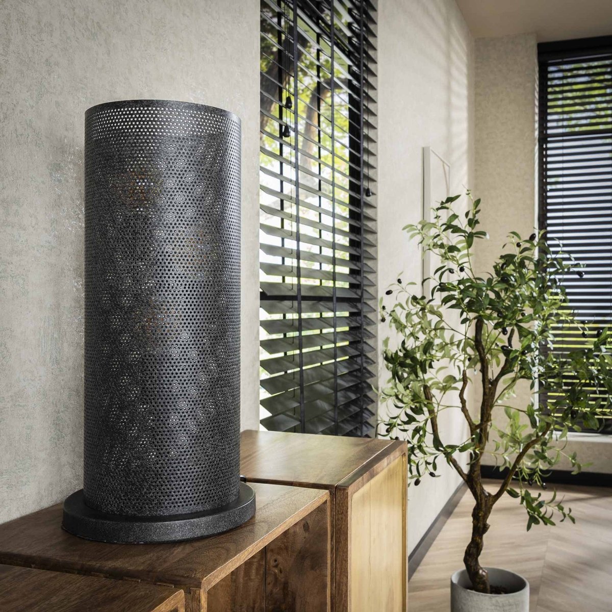 Tischlampe Knox aus Metall mit Mesh-Design in Artic Black – Moderne LED Tischleuchte für stilvolle Wohnräume 1